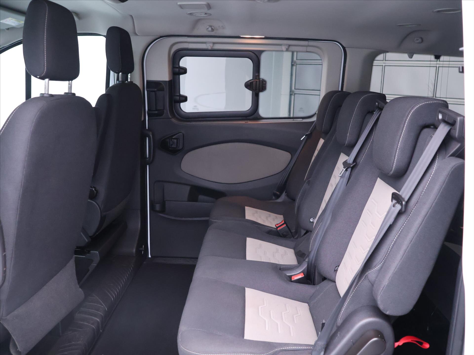 Ford Tourneo Custom Kombi 2,0 l 125 kw