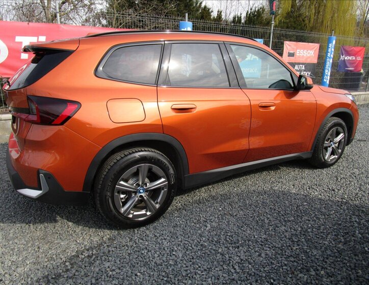 BMW X1 Kombi 1,5 l 110 kw