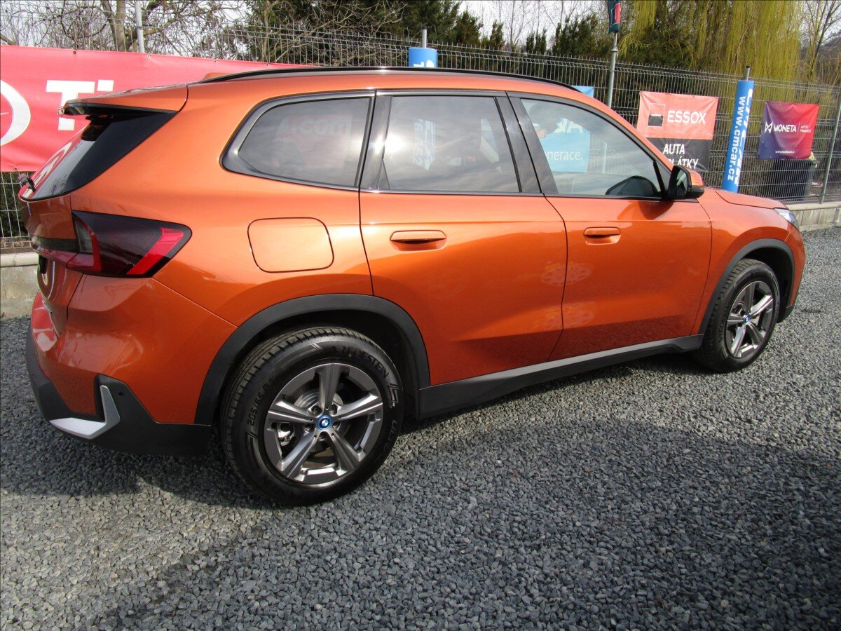 BMW X1 Kombi 1,5 l 110 kw