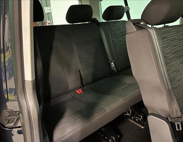 Volkswagen Caravelle Kombi 2,0 l 110 kw