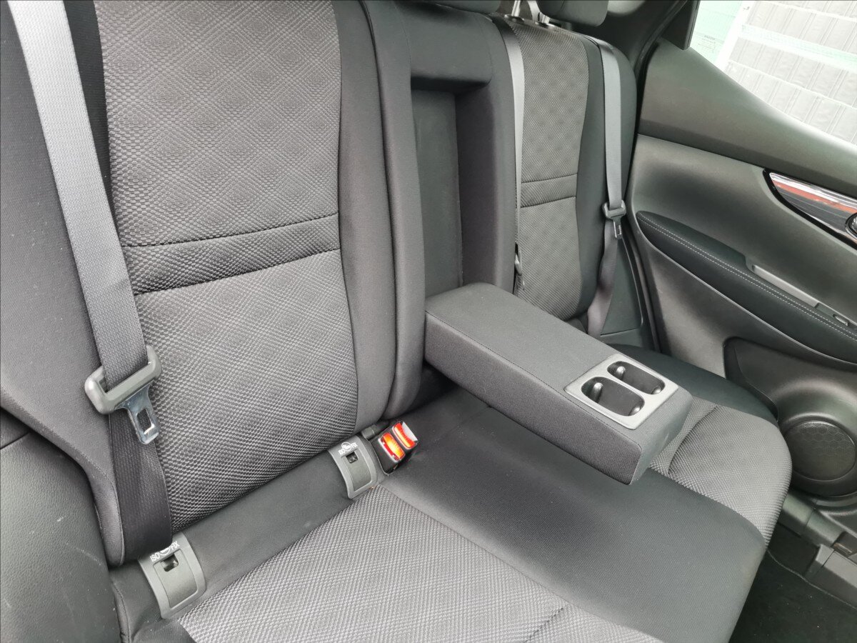 Nissan Qashqai SUV 1,6 l 96 kw