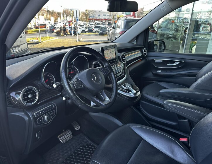 Mercedes-Benz Třídy V 9