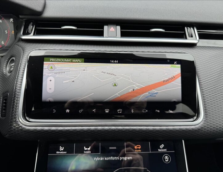 Land Rover Range Rover Velar SUV / Terénní 2,0 l 177 kw
