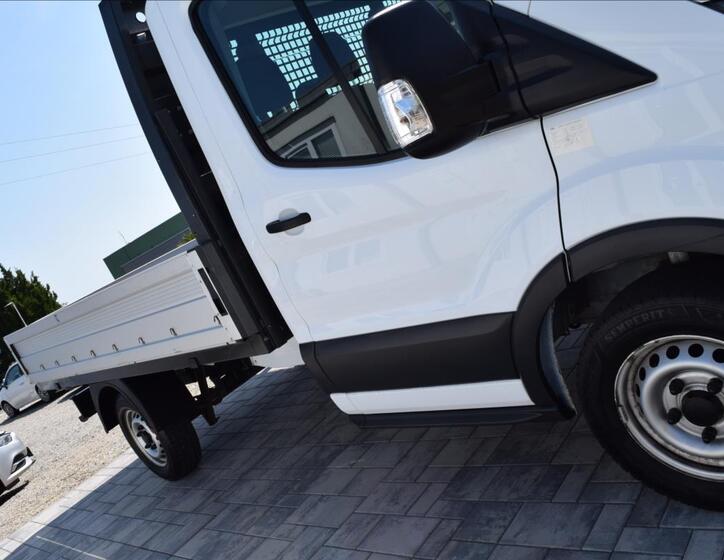 Ford Transit 9