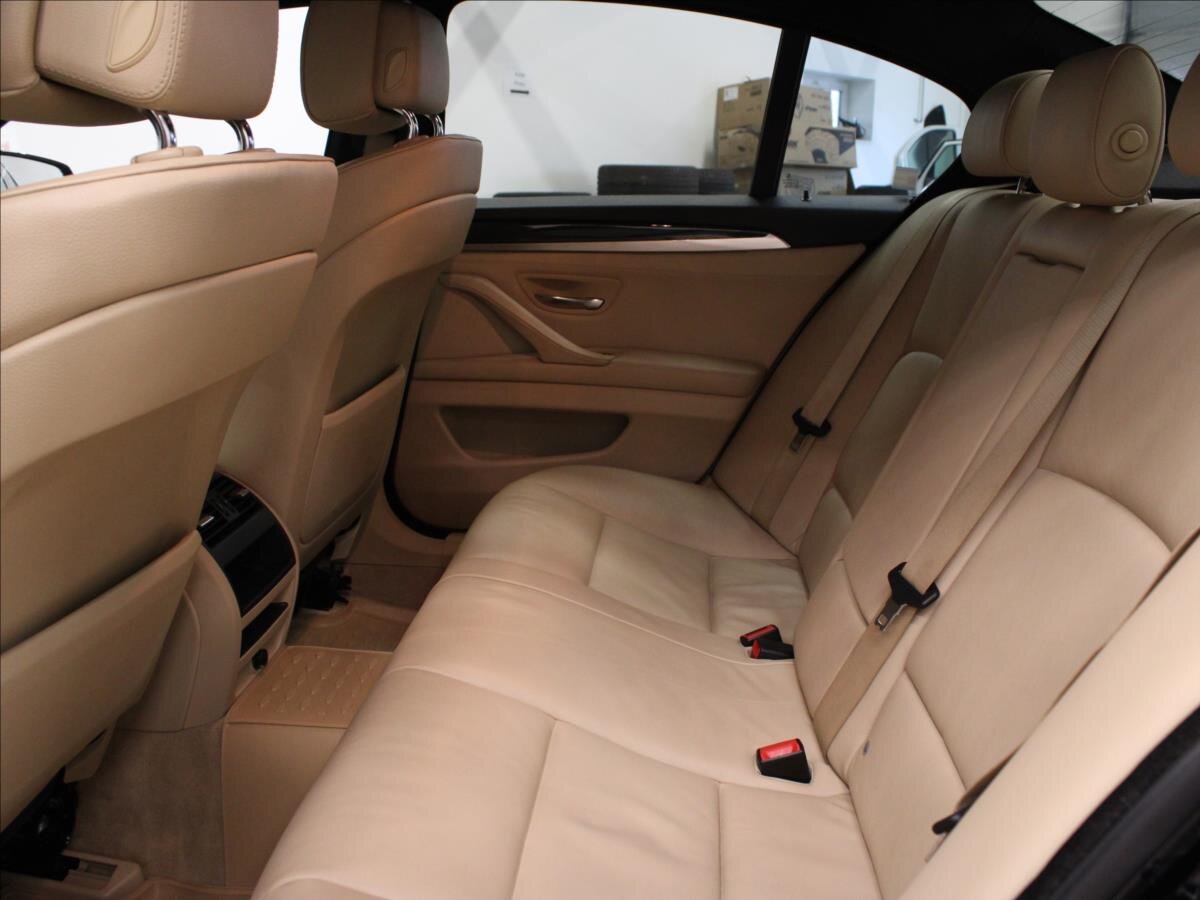 BMW Řada 5 Sedan / Limuzína 3,0 l 150 kw