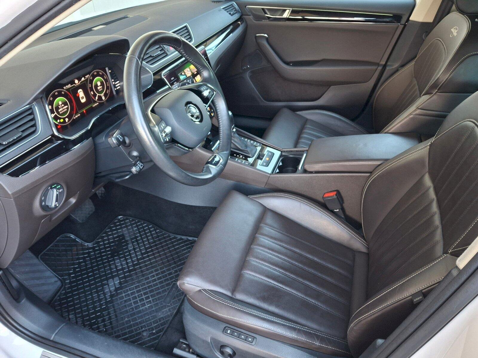 Škoda Superb Sedan / Limuzína 2,0 l 110 kw