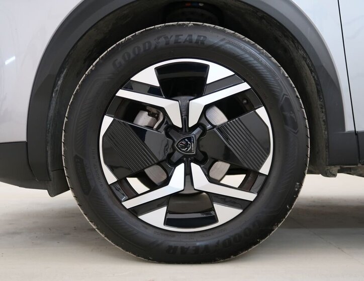 Peugeot 2008 SUV / Terénní 1,2 l 74 kw