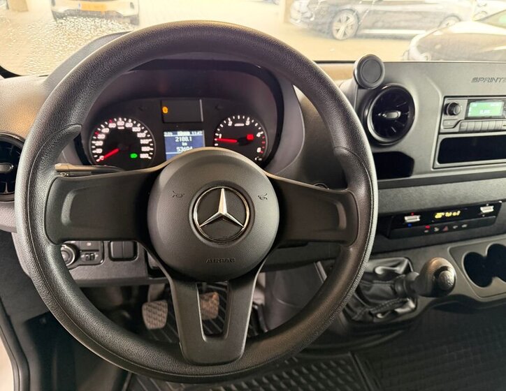 Mercedes-Benz Sprinter 12