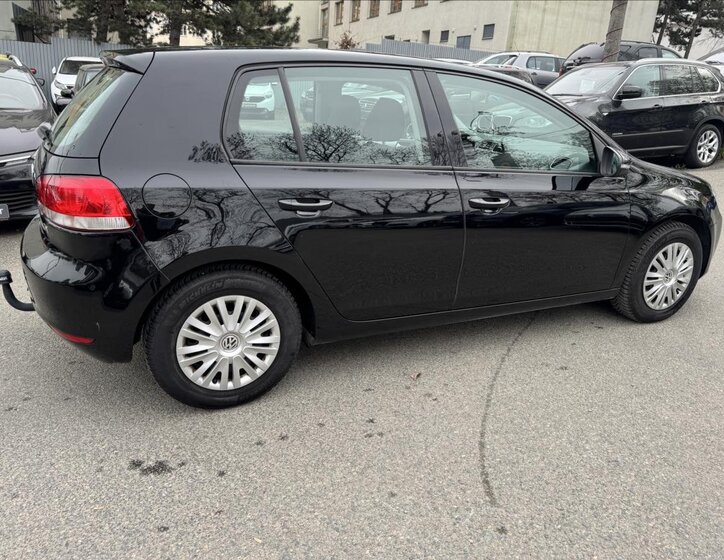 Volkswagen Golf Hatchback 1,6 l 77 kw