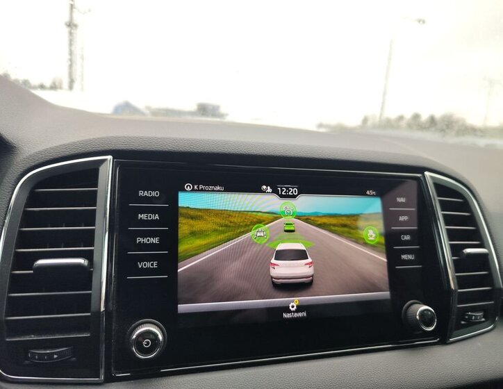 Škoda Karoq SUV 1,5 l 110 kw