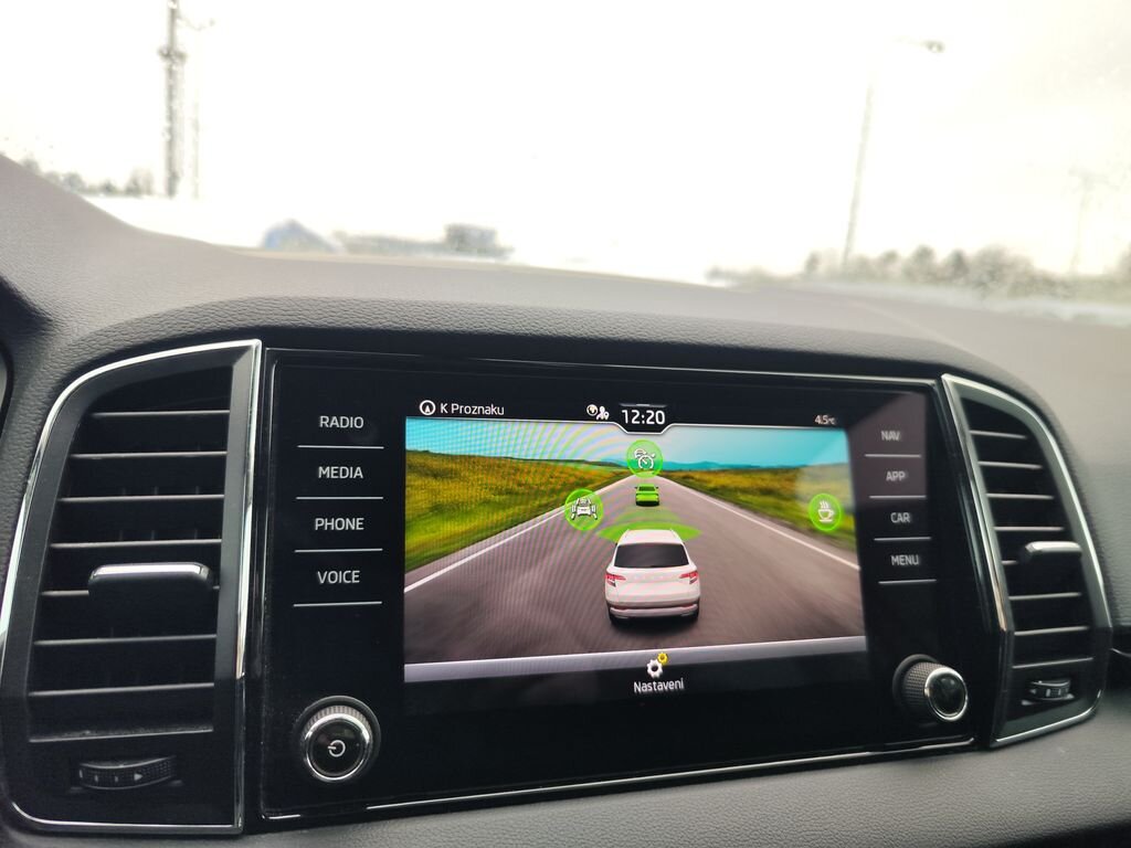 Škoda Karoq SUV 1,5 l 110 kw