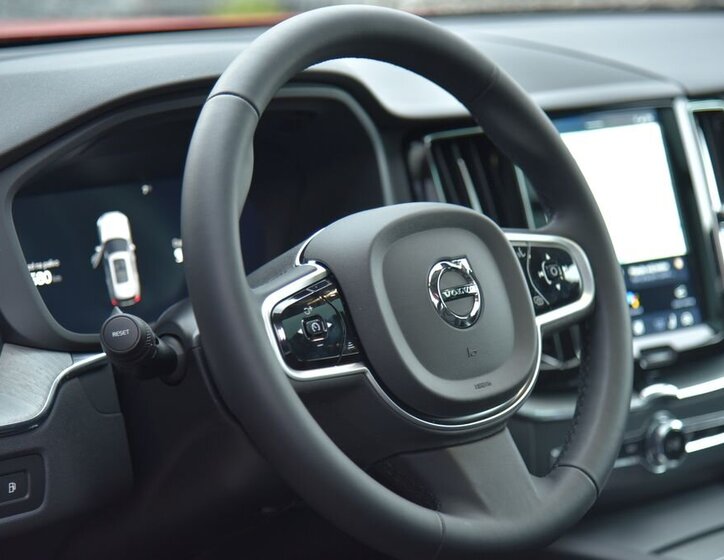 Volvo XC60 SUV / Terénní 2,0 l 186 kw