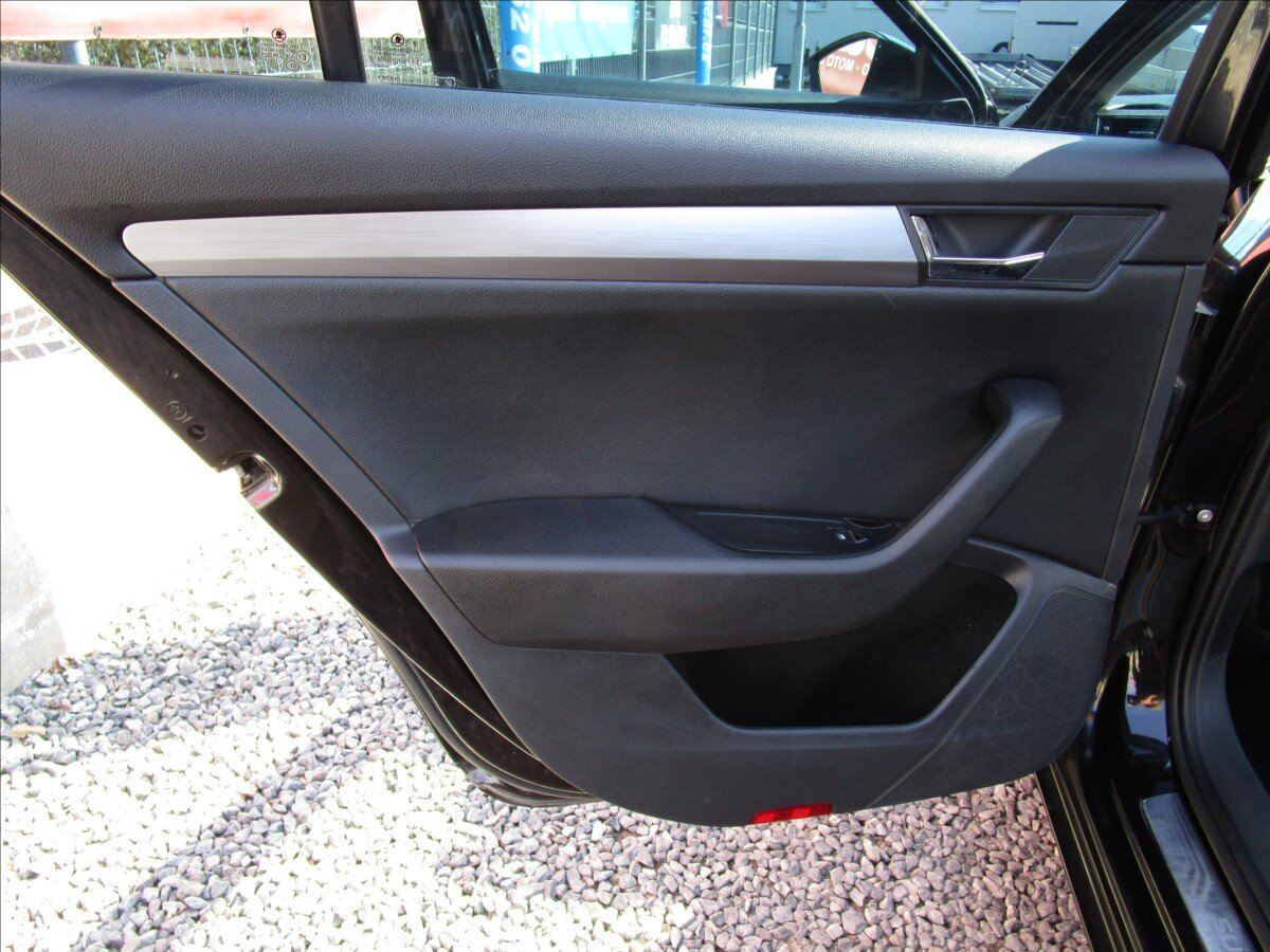 Škoda Superb Kombi 2,0 l 110 kw