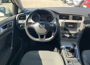 Volkswagen Golf 9