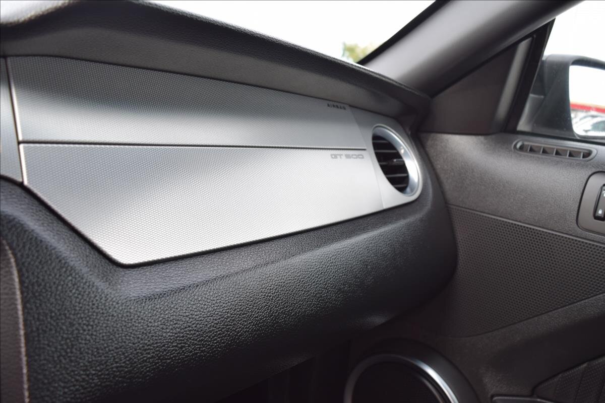 Ford Mustang Kupé 5,8 l 485 kw