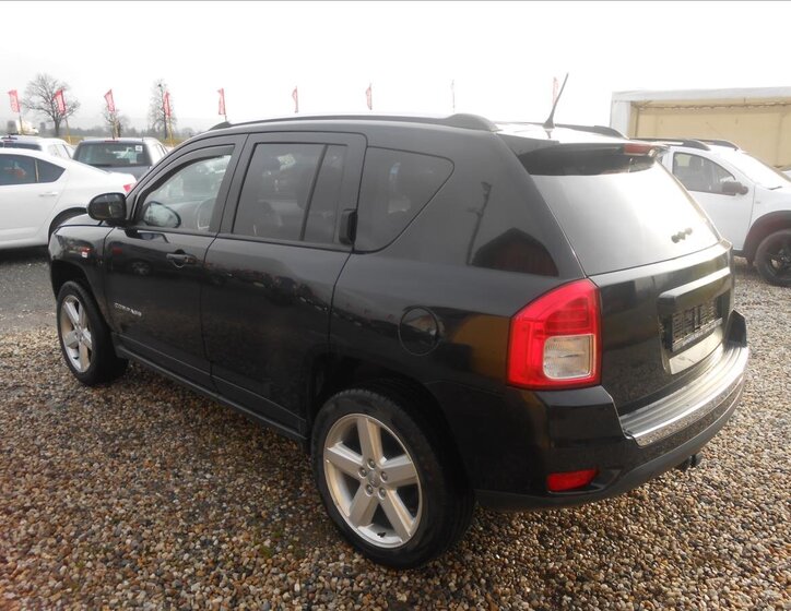 Jeep Compass 8
