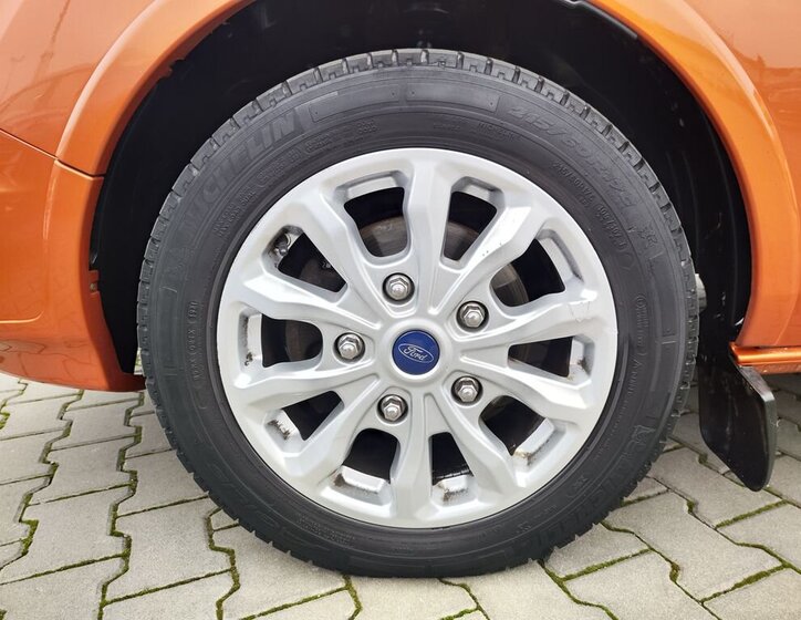 Ford Tourneo Custom 31