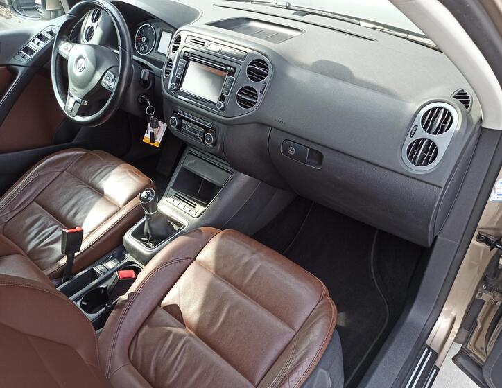 Volkswagen Tiguan 16