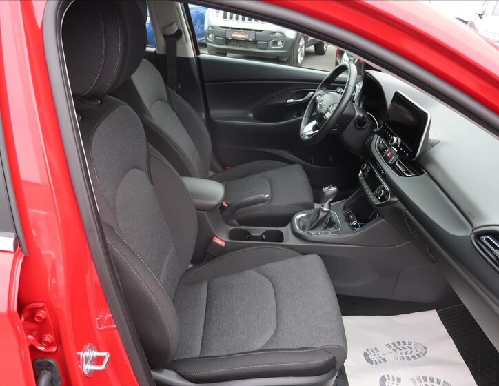 Hyundai i30 Hatchback 998,0 88 kw