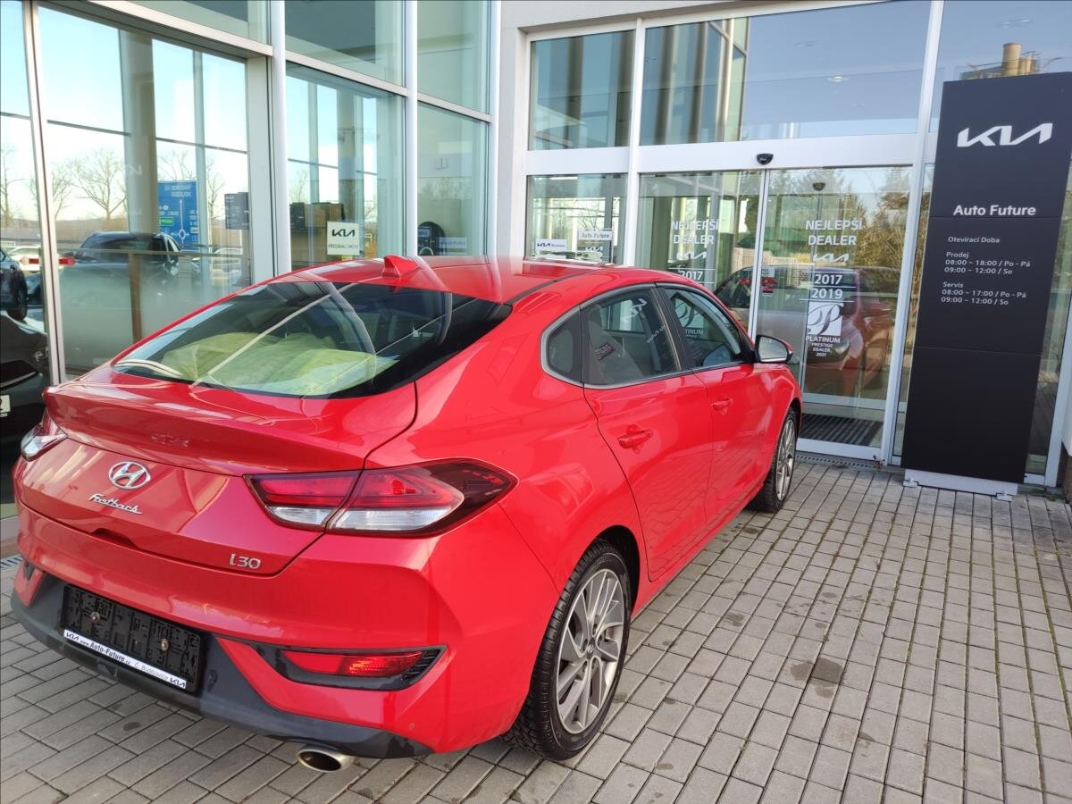 Hyundai i30 Hatchback 1,4 l 103 kw