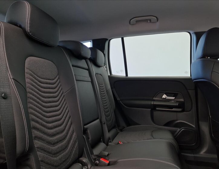 Mercedes-Benz GLB SUV / Terénní 2,0 l 140 kw