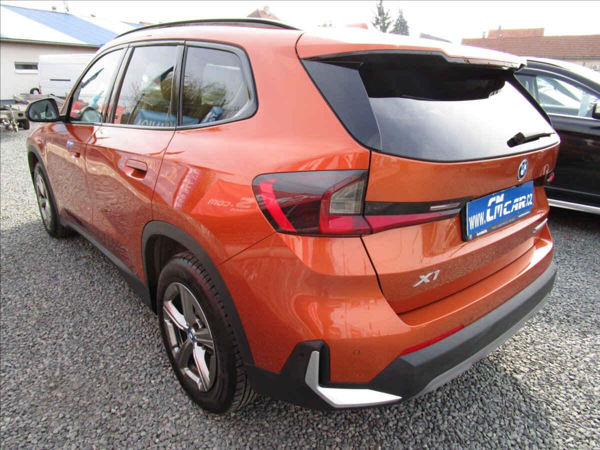 BMW X1 Kombi 1,5 l 110 kw