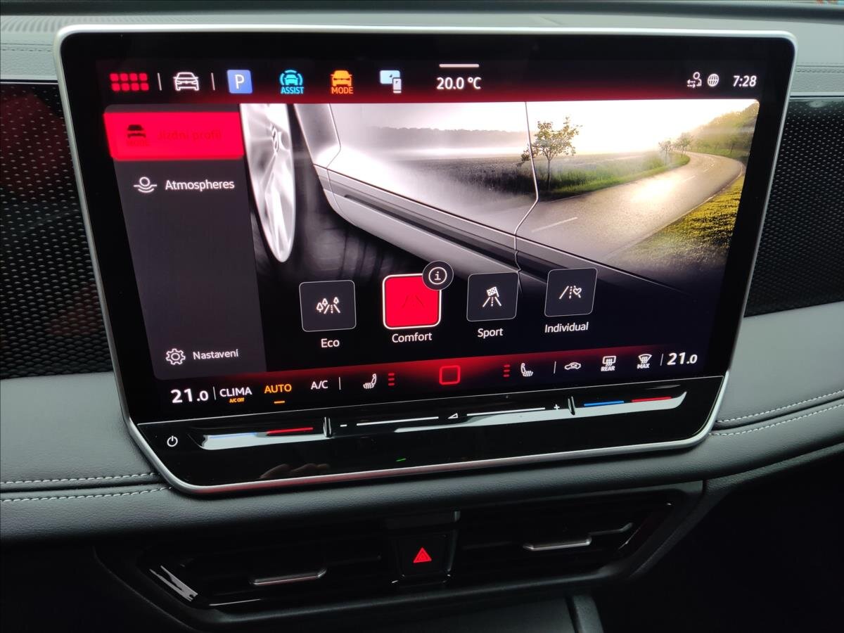 Volkswagen Tiguan SUV / Terénní 1,5 l 110 kw