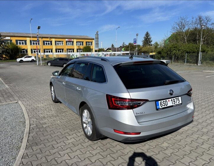 Škoda Superb Kombi 1,5 l 110 kw