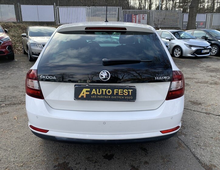 Škoda Rapid Hatchback 999,0 81 kw
