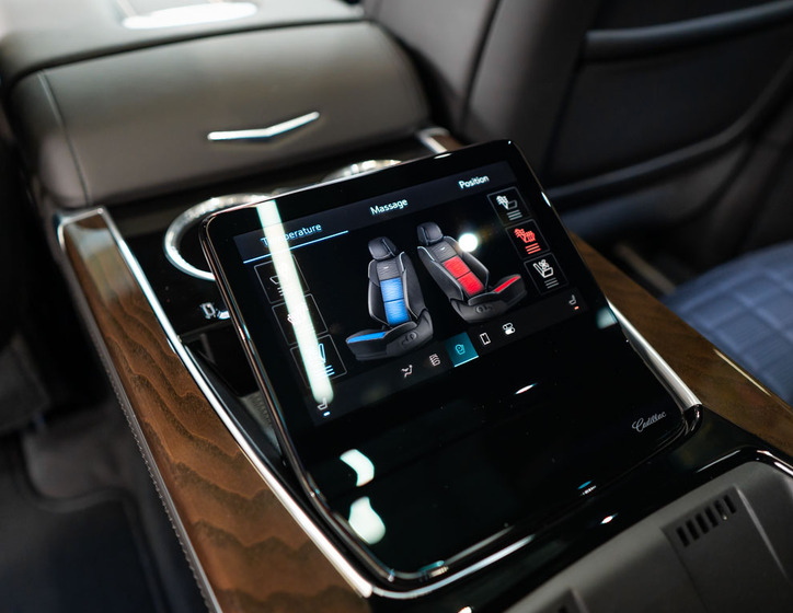 Cadillac Escalade 45