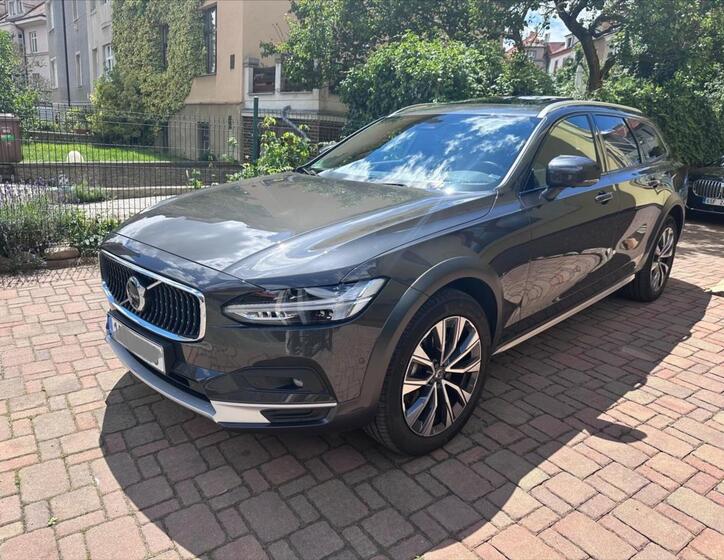 Volvo V90 1