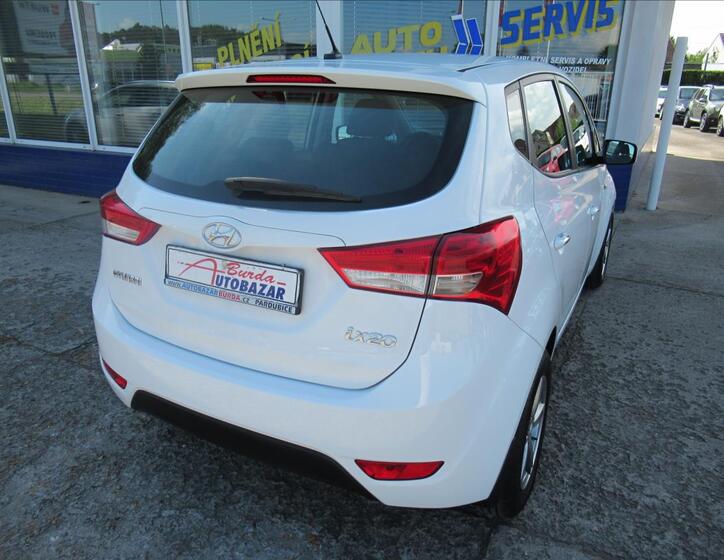 Hyundai ix20 6