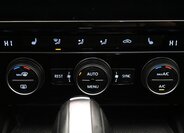 Volkswagen Passat 25