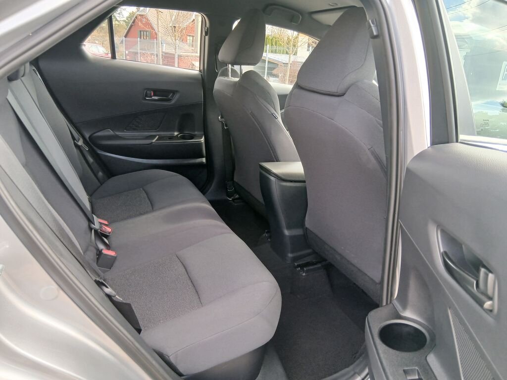 Toyota C-HR SUV / Terénní 1,8 l 72 kw