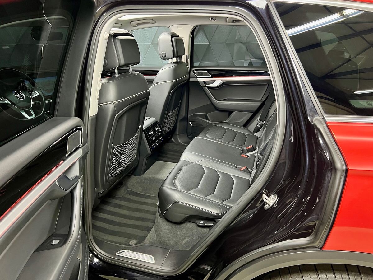 Volkswagen Touareg SUV / Terénní 3,0 l 210 kw