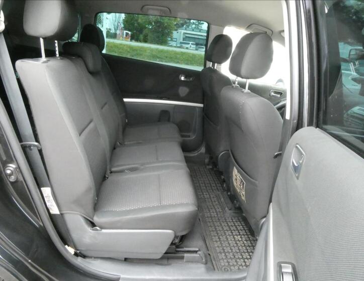 Toyota Corolla Verso 19