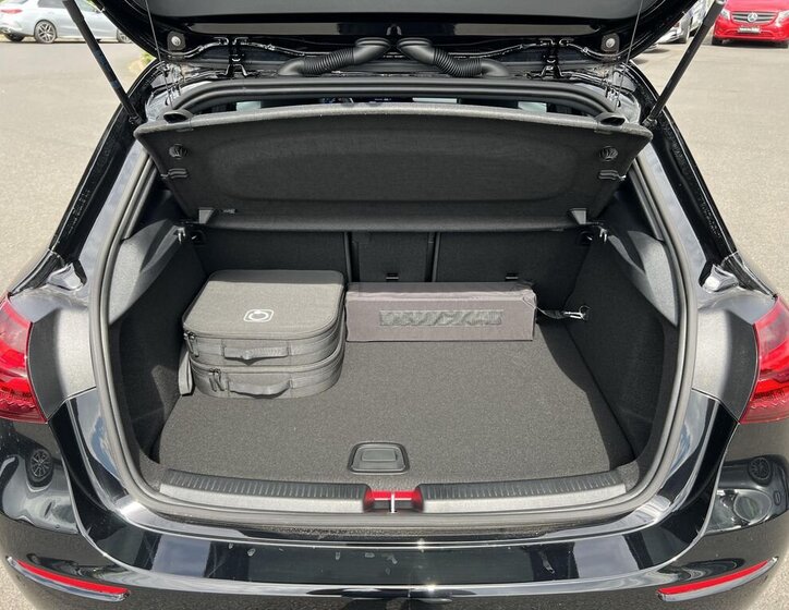 Mercedes-Benz Třídy A Hatchback 1,3 l 120 kw