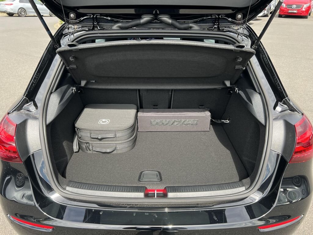 Mercedes-Benz Třídy A Hatchback 1,3 l 120 kw