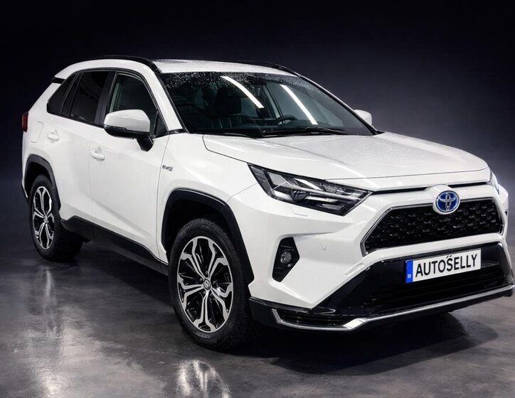 Toyota RAV4 SUV / Terénní 2,5 l 136 kw