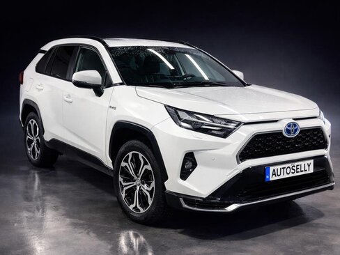 Toyota RAV4 SUV / Terénní 2,5 l 136 kw