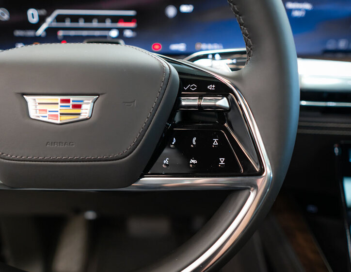 Cadillac Escalade SUV 6,2 l 313 kw