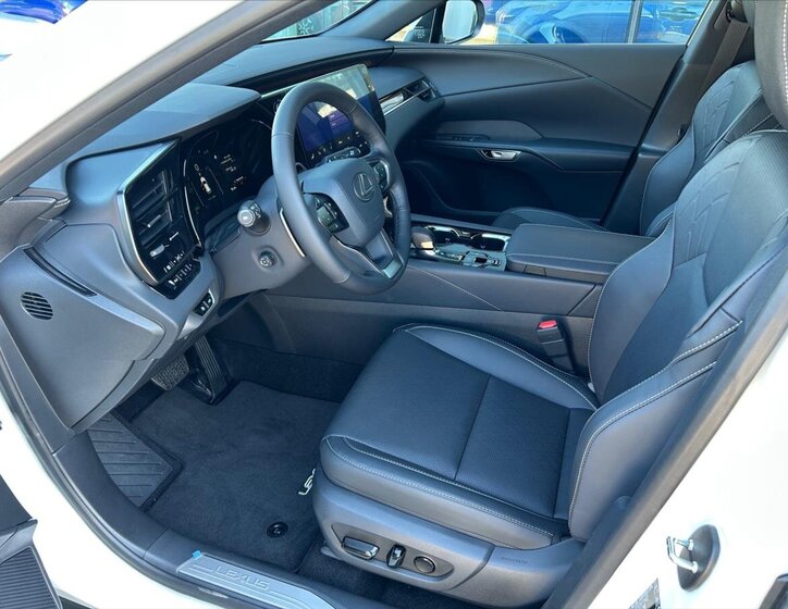 Lexus RX 350h SUV / Terénní 2,5 l 179 kw