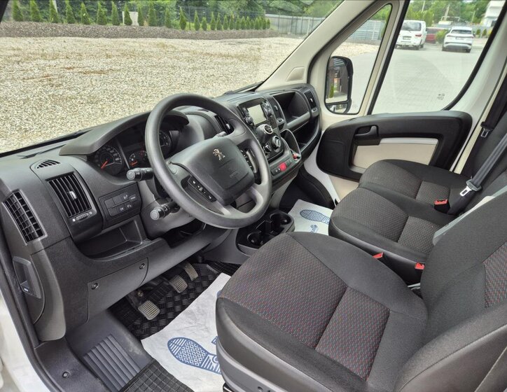 Peugeot Ostatní Ostatní 2,0 l 120 kw