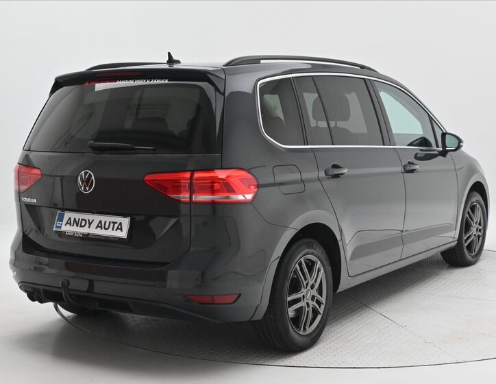 Volkswagen Touran 5