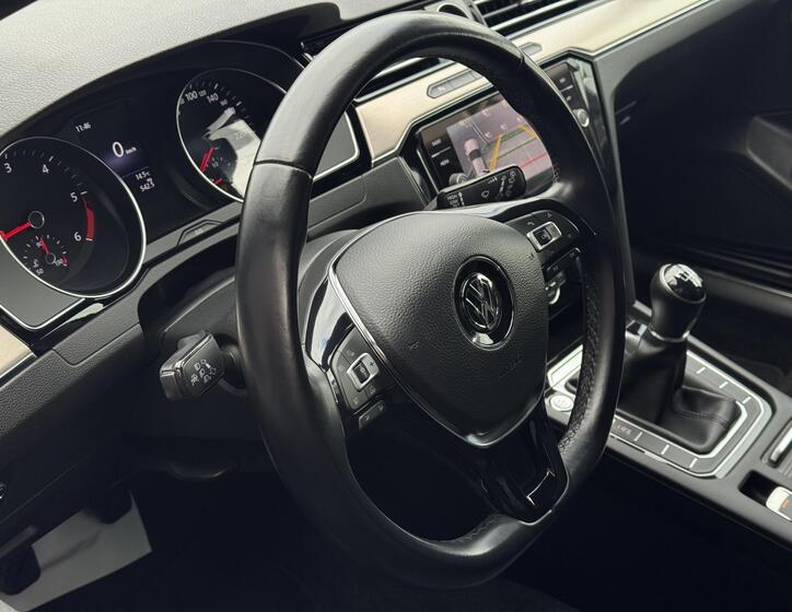 Volkswagen Passat 12