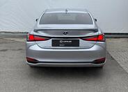 Lexus ES 300h 5