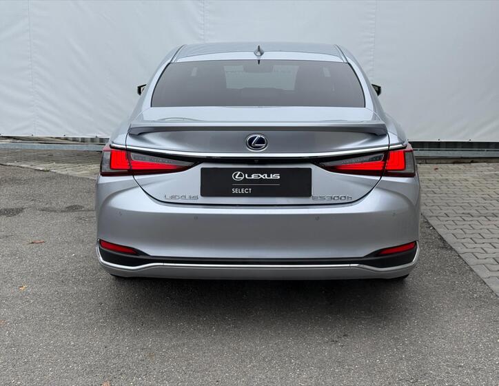 Lexus ES 300h 5