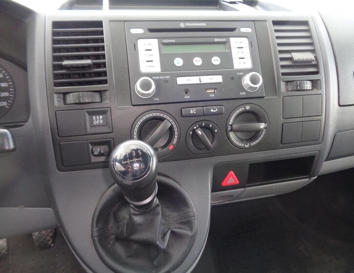 Volkswagen Transporter Valník 2,5 l 96 kw