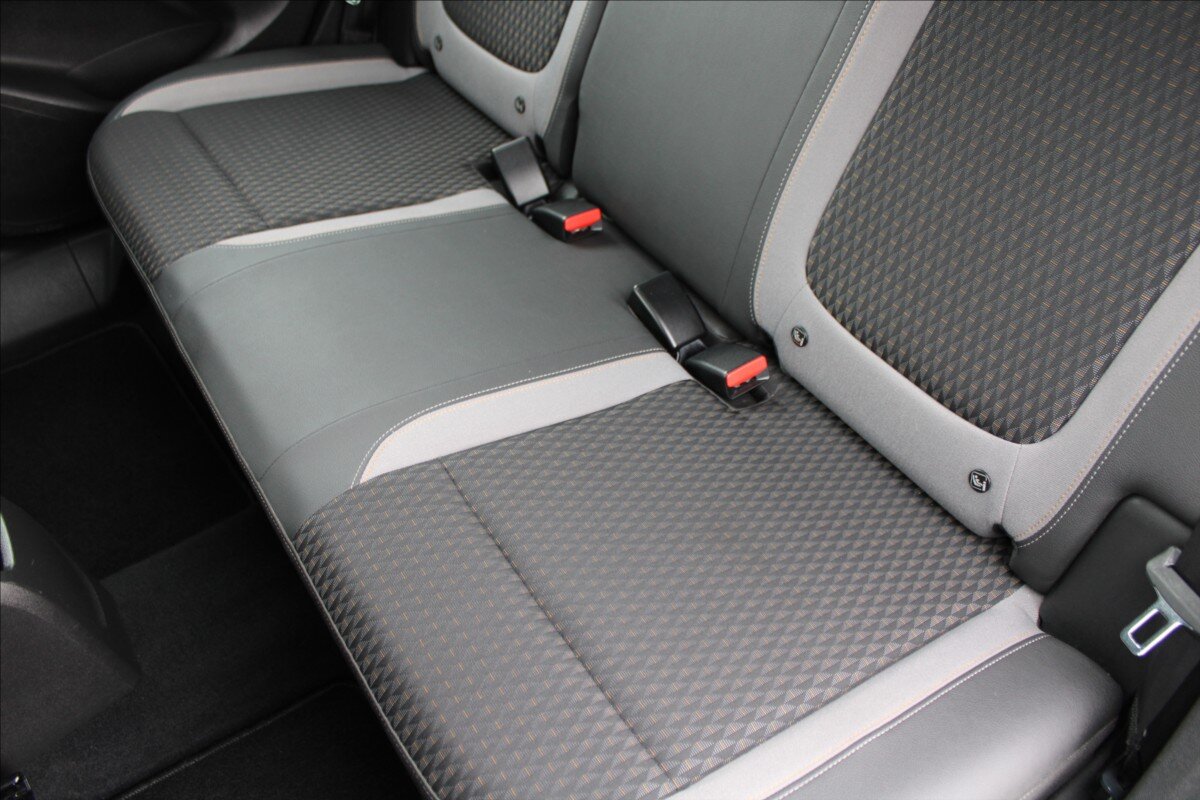 Opel Crossland X SUV / Terénní 1,2 l 81 kw