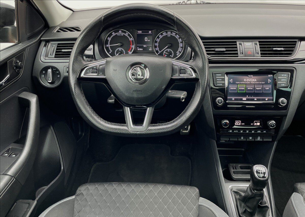 Škoda Rapid Hatchback 999,0 70 kw